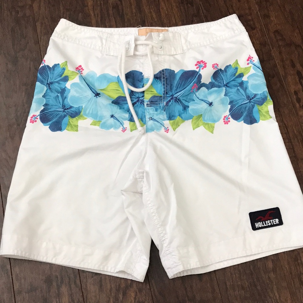 Men’s medium hollister bathing suit